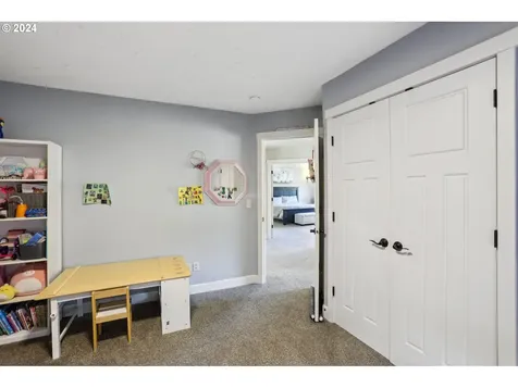 9611 SE Parkwood Way Happy Valley OR 97086