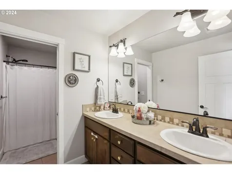 9611 SE Parkwood Way Happy Valley OR 97086
