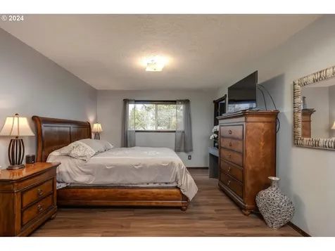 2360 NE 23rd Street Gresham OR 97030