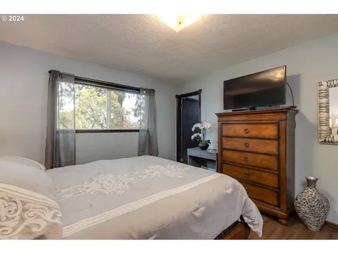 2360 NE 23rd Street Gresham OR 97030