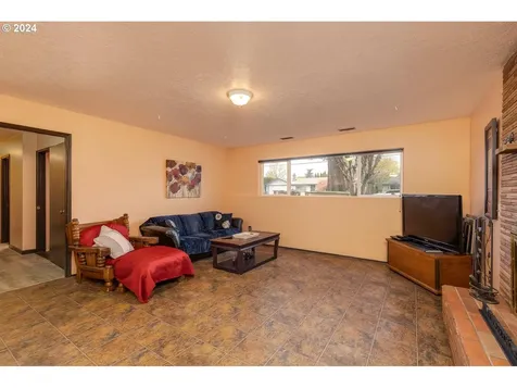 2360 NE 23rd Street Gresham OR 97030