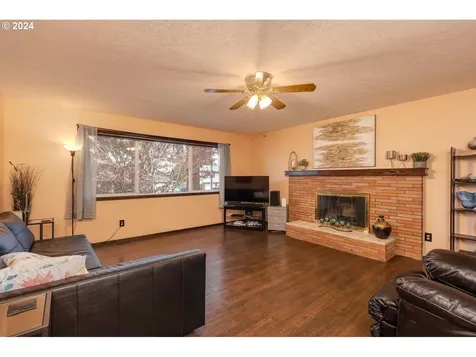 2360 NE 23rd Street Gresham OR 97030