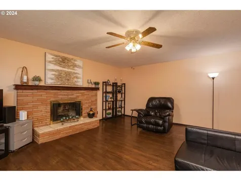 2360 NE 23rd Street Gresham OR 97030