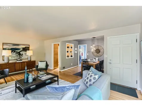 2645 Se Grant Street Portland OR 97214