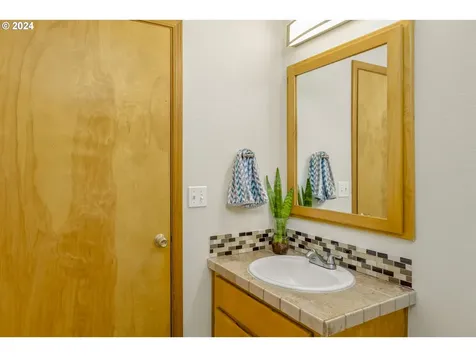 1436 S Heather Street Cornelius OR 97113