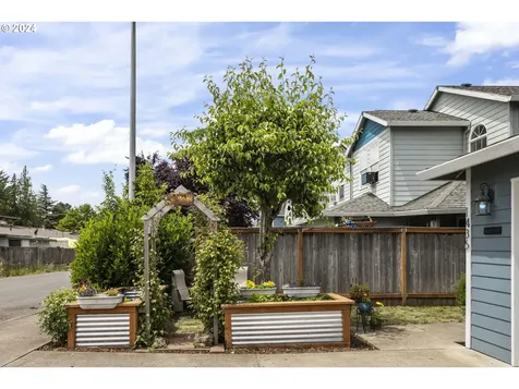 1436 S Heather Street Cornelius OR 97113