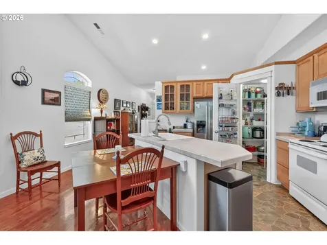 21799 NE Larkspur Lane Fairview OR 97024