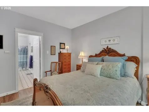 21799 NE Larkspur Lane Fairview OR 97024
