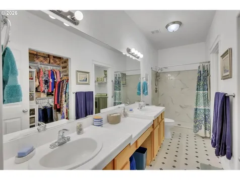 21799 NE Larkspur Lane Fairview OR 97024