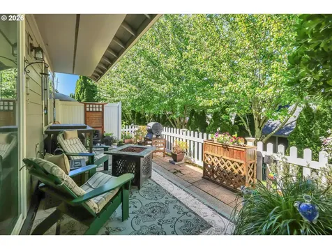 21799 NE Larkspur Lane Fairview OR 97024