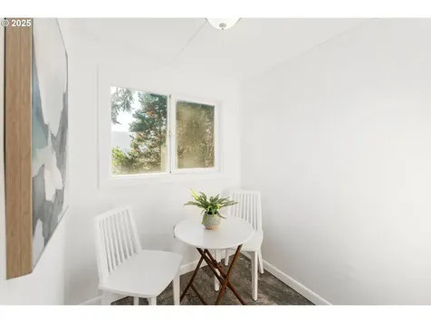 9334 N Edison Street Portland OR 97203
