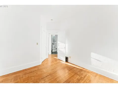 9334 N Edison Street Portland OR 97203