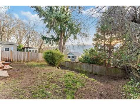 9334 N Edison Street Portland OR 97203