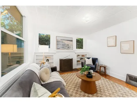 9334 N Edison Street Portland OR 97203