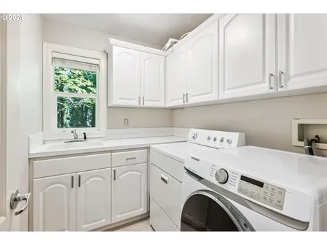 10003 NW Engleman Street Portland OR 97229
