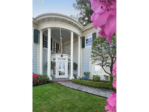 3008 NW Greenbriar Terrace Portland OR 97210