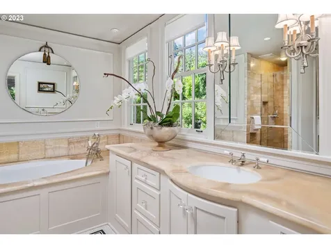 3008 NW Greenbriar Terrace Portland OR 97210