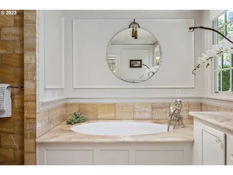 3008 NW Greenbriar Terrace Portland OR 97210