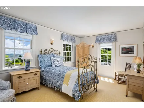 3008 NW Greenbriar Terrace Portland OR 97210