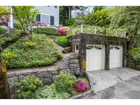 3008 NW Greenbriar Terrace Portland OR 97210