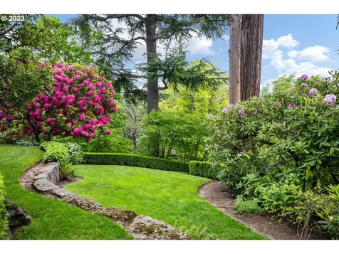 3008 NW Greenbriar Terrace Portland OR 97210