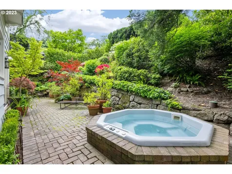 3008 NW Greenbriar Terrace Portland OR 97210