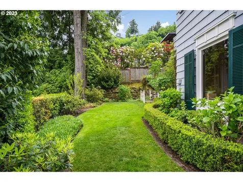 3008 NW Greenbriar Terrace Portland OR 97210