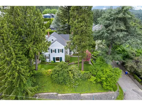 3008 NW Greenbriar Terrace Portland OR 97210