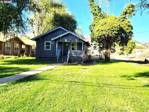 602 16th Street La Grande OR 97850