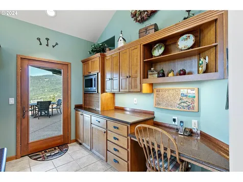 90849 Coburghills Drive Eugene OR 97408