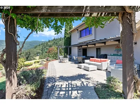 90849 Coburghills Drive Eugene OR 97408
