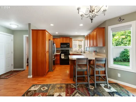 11914 NW 23rd Avenue Vancouver WA 98685