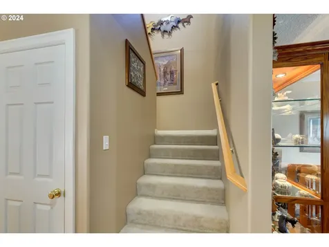 11914 NW 23rd Avenue Vancouver WA 98685
