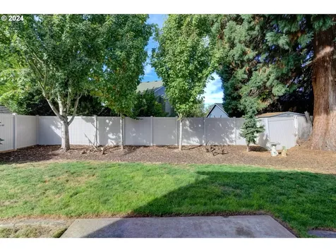 11914 NW 23rd Avenue Vancouver WA 98685