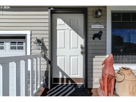 11914 NW 23rd Avenue Vancouver WA 98685