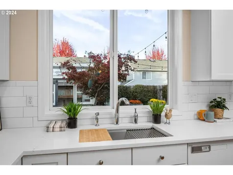 16705 NW Stoller Drive Portland OR 97229