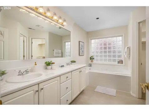 16705 NW Stoller Drive Portland OR 97229