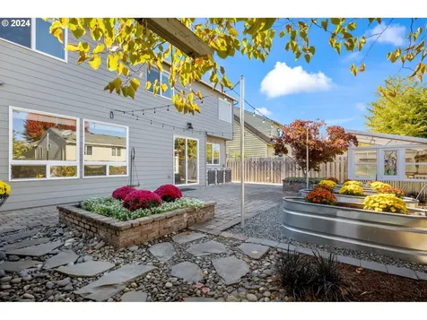 16705 NW Stoller Drive Portland OR 97229