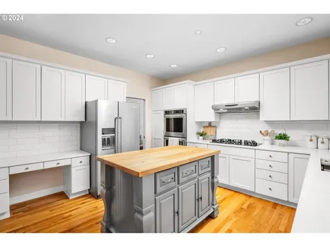 16705 NW Stoller Drive Portland OR 97229