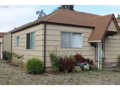 848 N Street Springfield OR 97477