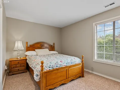 8005 Ne 71st Loop Vancouver WA 98662