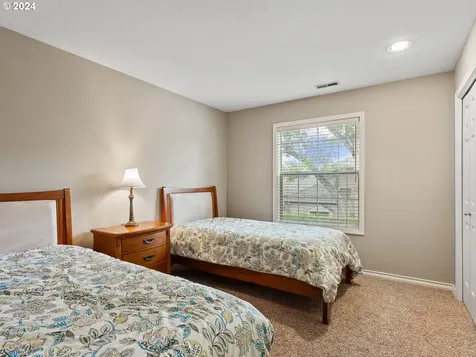 8005 Ne 71st Loop Vancouver WA 98662