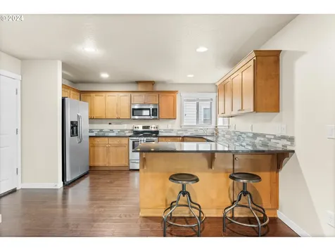 768 Berry Place Dayton OR 97114
