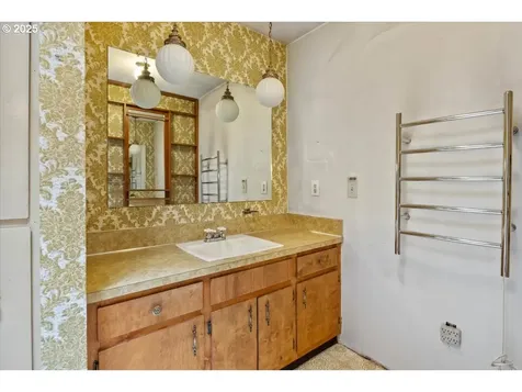 17815 NE Courtney Road Newberg OR 97132