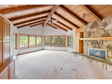 17815 NE Courtney Road Newberg OR 97132