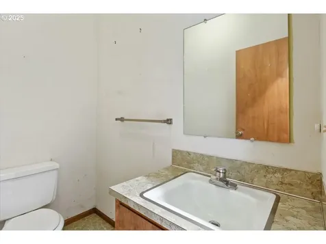 17815 NE Courtney Road Newberg OR 97132