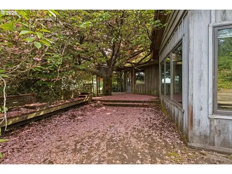 17815 NE Courtney Road Newberg OR 97132