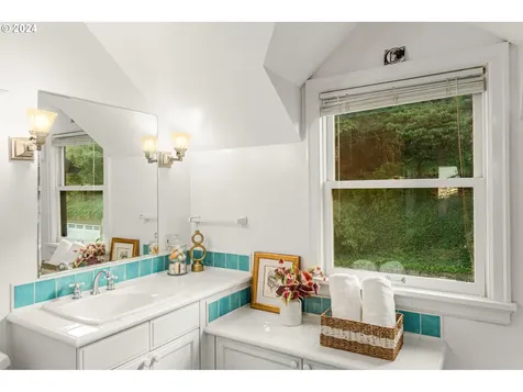 366 NW Maywood Drive Portland OR 97210