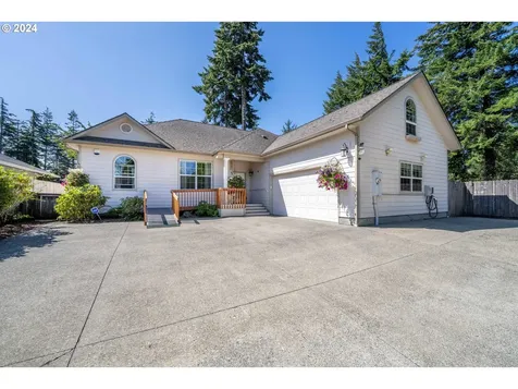 1661 Ohio Avenue North Bend OR 97459