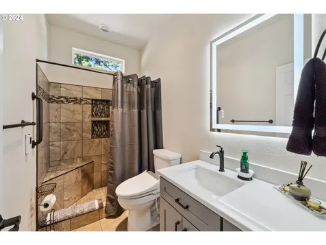 1661 Ohio Avenue North Bend OR 97459